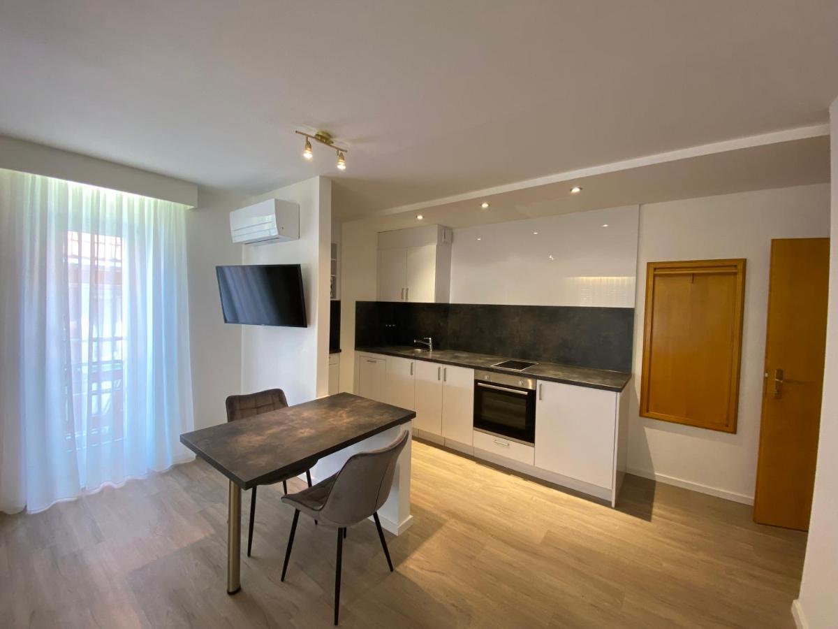 Hotel Krone Ohg Герлинген Екстериор снимка