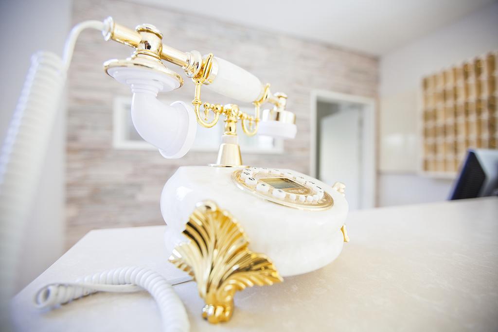 Hotel Krone Ohg Герлинген Екстериор снимка